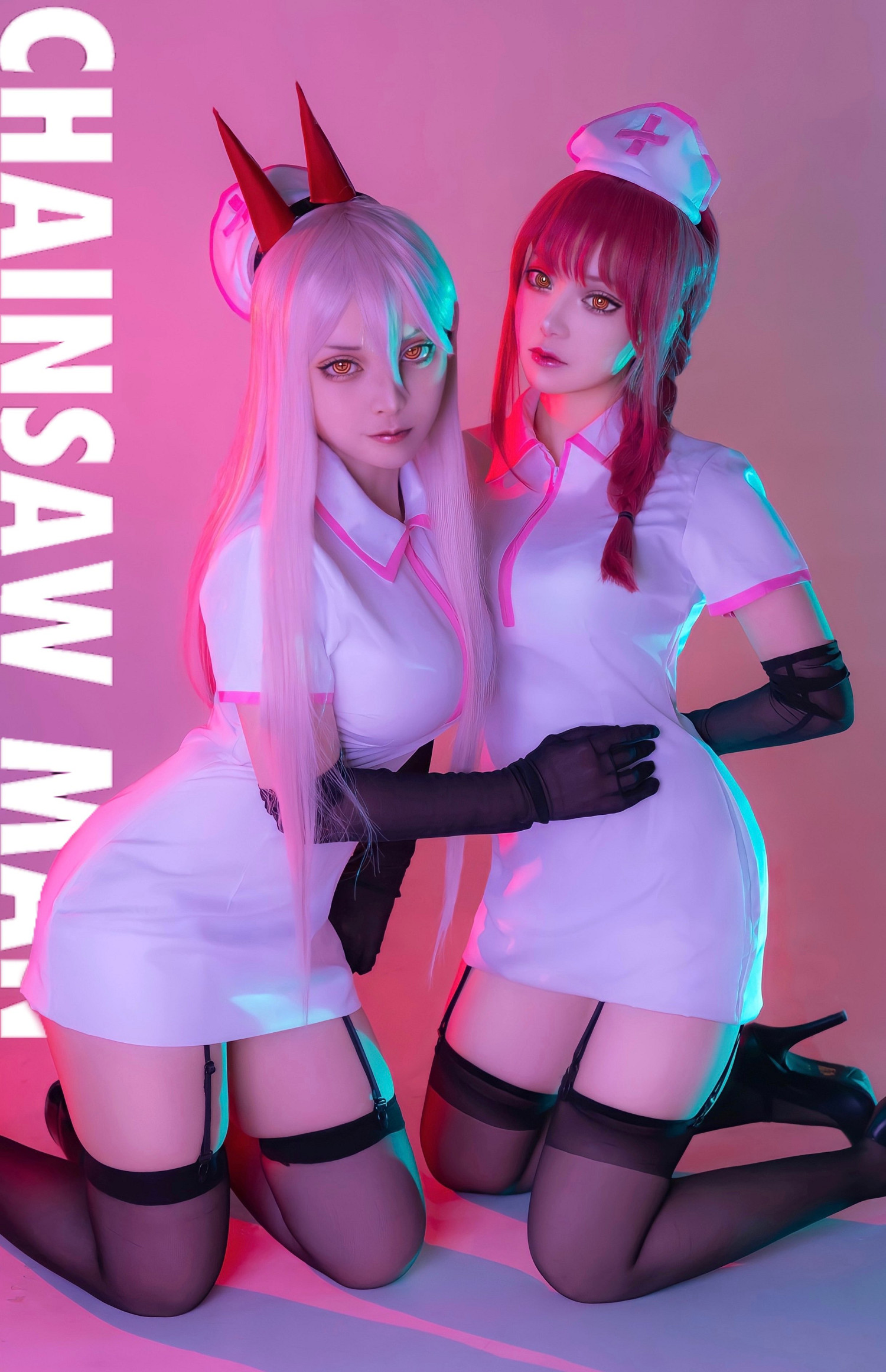 櫻花妹COS《尼爾》：黑色蕾絲高叉背心超性感2B小姐姐