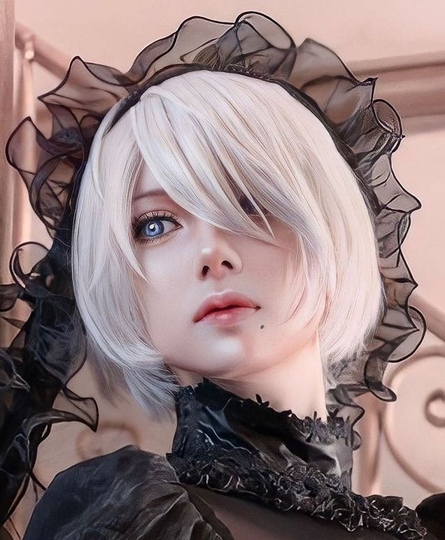 櫻花妹COS《尼爾》：黑色蕾絲高叉背心超性感2B小姐姐