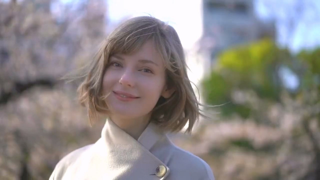 《生化4RE》艾什莉臉模新影片 櫻花樹下的短髮甜妹! 《生化4RE》艾什莉臉模新影片 櫻花樹下的短髮甜妹!