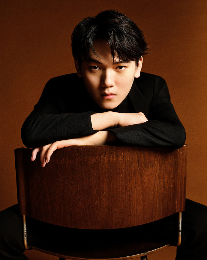 你最喜歡誰《英雄聯盟》LPL十周年十大選手定妝照公開