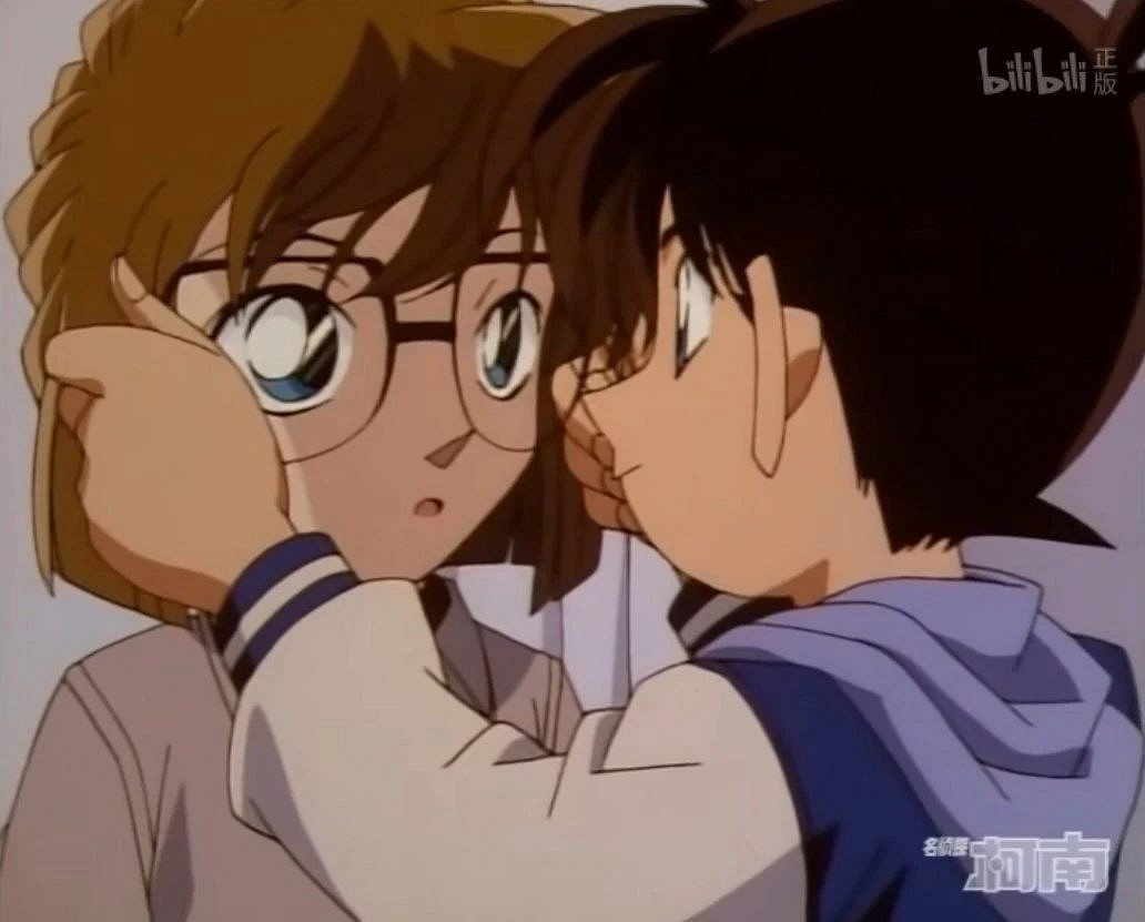 親了 親了!“柯哀黨”用優衣庫UT隨份子 親了 親了!“柯哀黨”用優衣庫UT隨份子