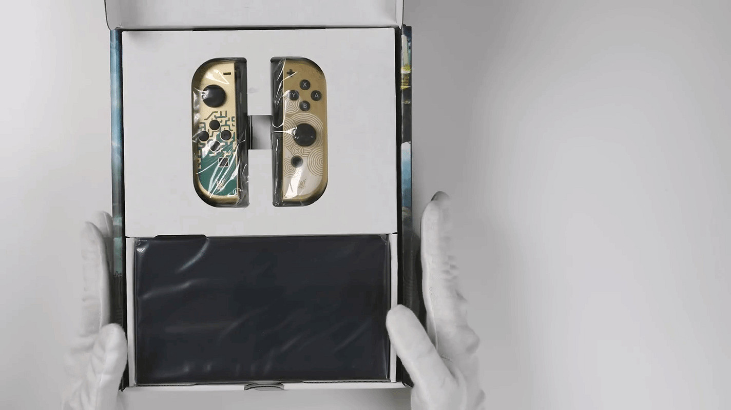 《王國之淚》限定NS和馬裡奧同捆開箱 細節超精致! 《王國之淚》限定NS和馬裡奧同捆開箱 細節超精致!