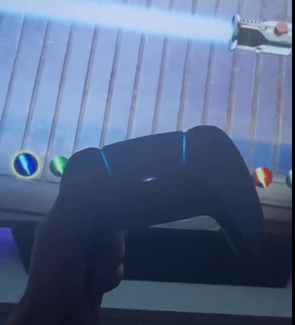 《星戰絕地：倖存者》PS5手把特性展示 燈光顏色會變