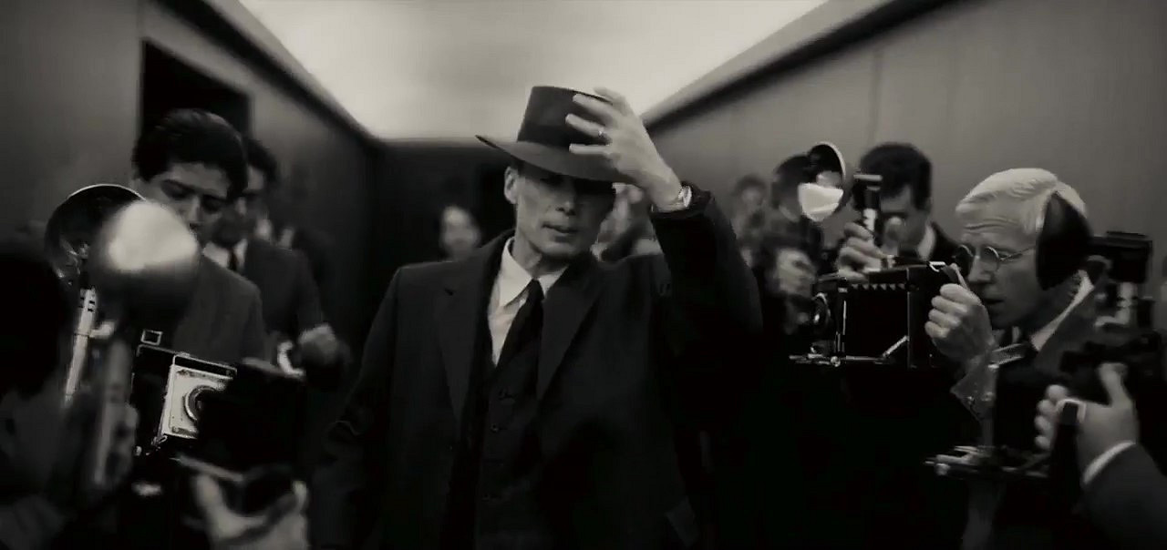 諾蘭新片《奧本海默》預告洩露 7月21日北美上映 諾蘭新片《奧本海默》預告洩露 7月21日北美上映