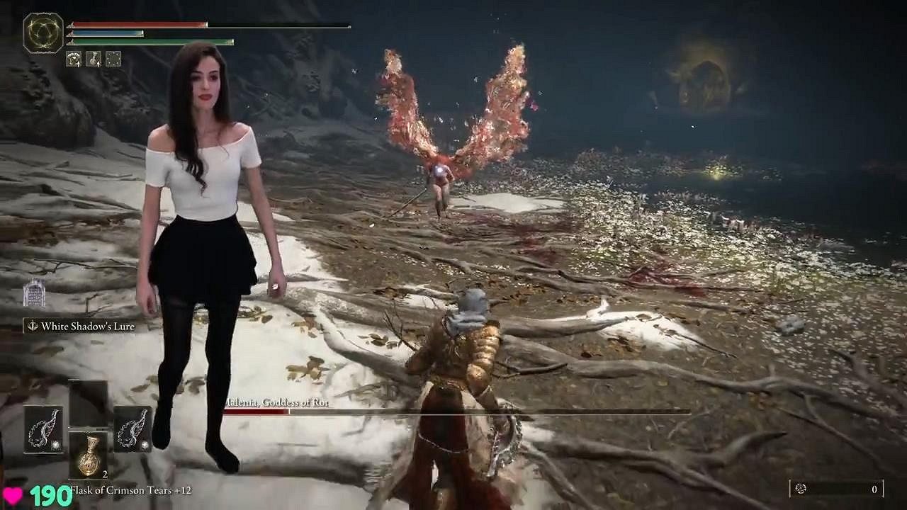 黑絲美女主播玩《艾爾登法環》 體感控制擊敗女武神