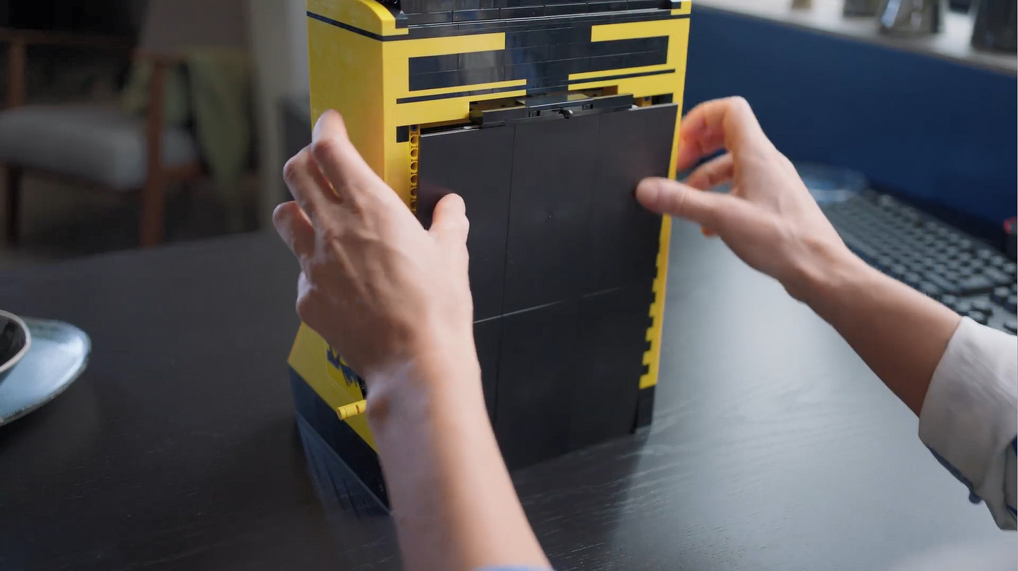 樂高連動《小精靈》推出全新積木 61兒童節正式發售