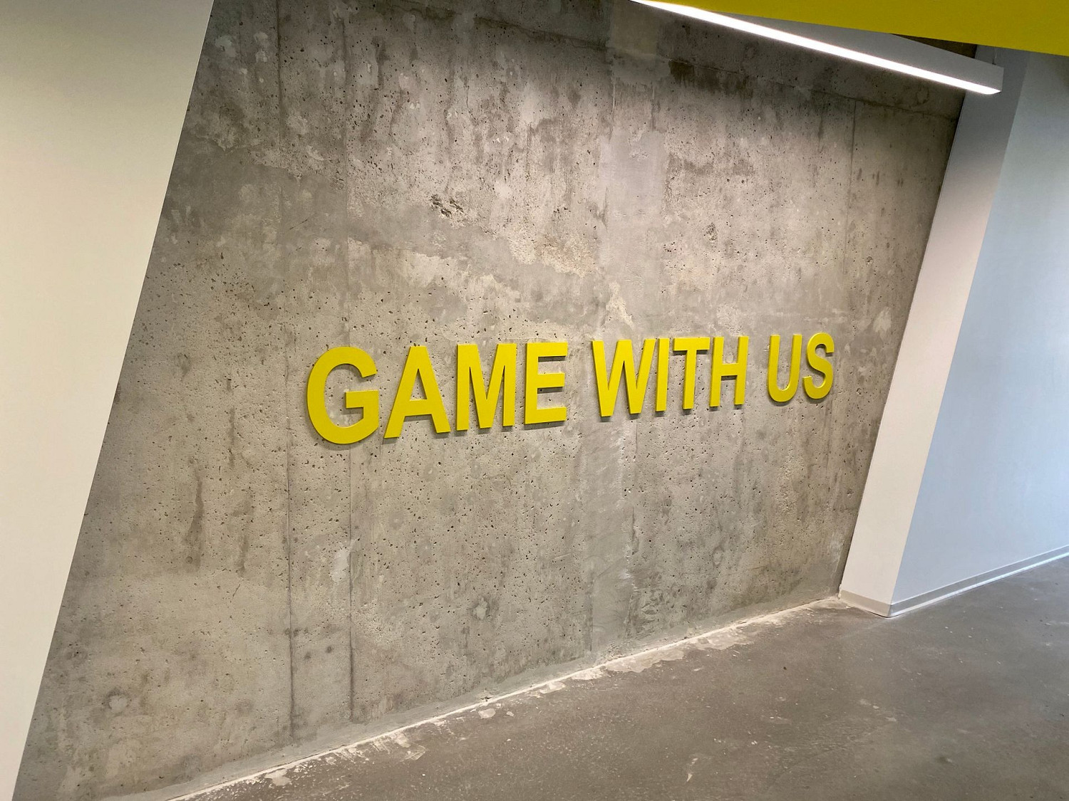 《英雄連》開發工作室Relic裁員百餘人 將更專注核心IP