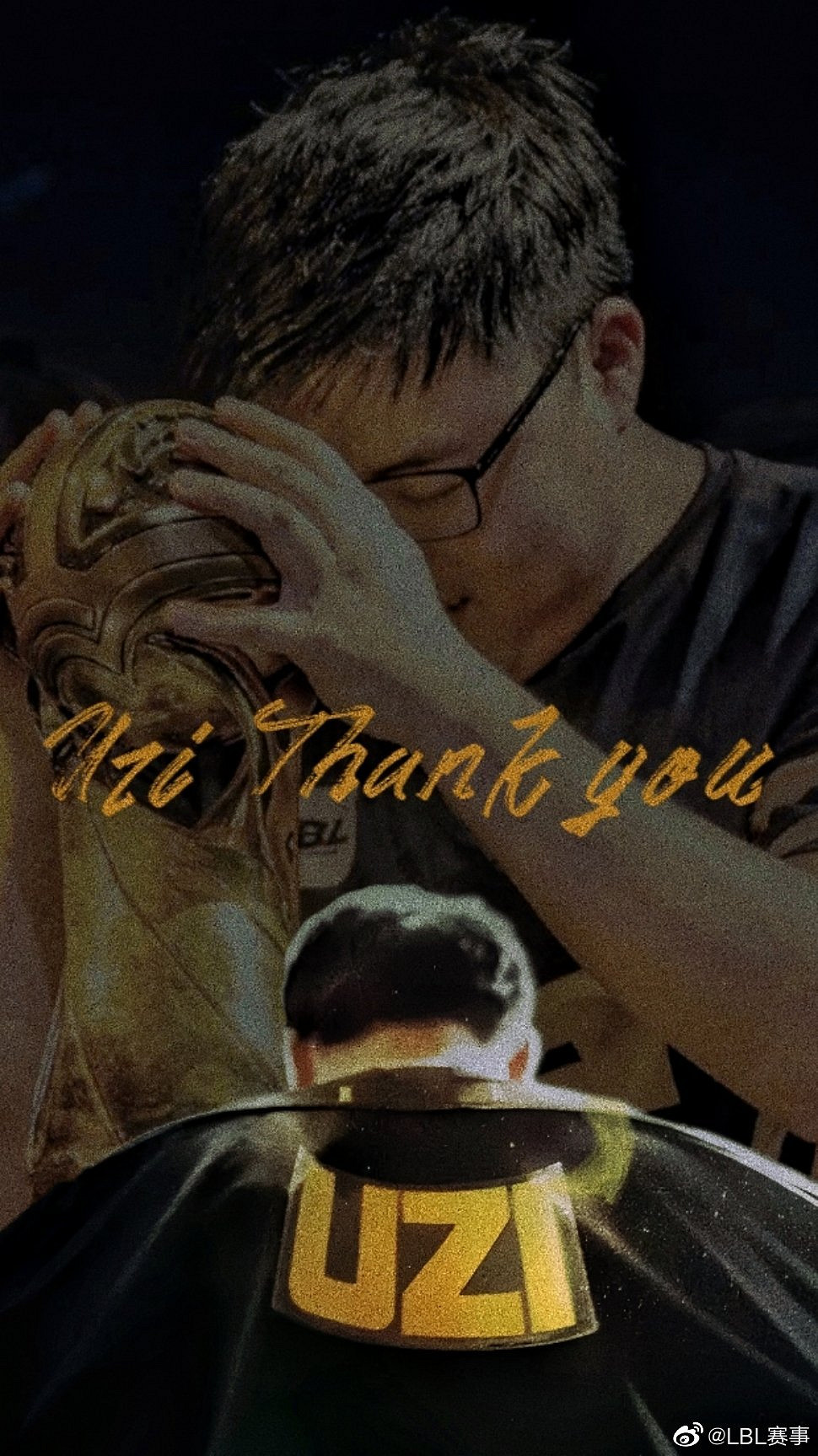 Uzi現身EDG基地!網友等不住官宣連夜爬大樹拍照 Uzi現身EDG基地!網友等不住官宣連夜爬大樹拍照