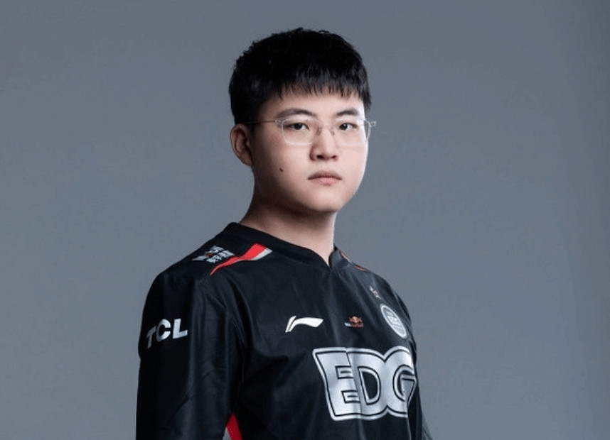 Uzi迎來加盟EDG後首秀:對陣IG!雙方首發名單出爐! Uzi迎來加盟EDG後首秀:對陣IG!雙方首發名單出爐!