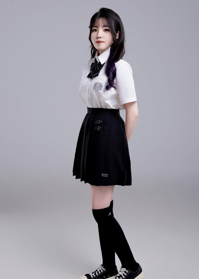 EDG宣布成立《不屈不撓契約》女子戰隊!選手合照公布! EDG宣布成立《不屈不撓契約》女子戰隊!選手合照公布!