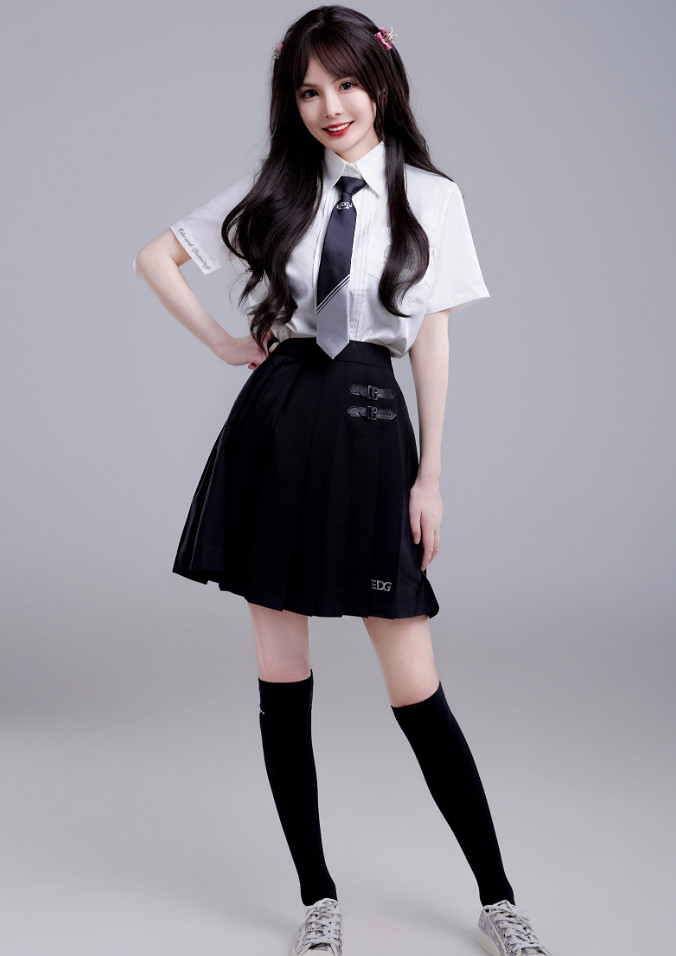 EDG宣布成立《不屈不撓契約》女子戰隊!選手合照公布! EDG宣布成立《不屈不撓契約》女子戰隊!選手合照公布!