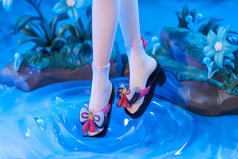 手辦鑒賞室：神裡綾華高舉折扇！戰艦少女婚紗造型