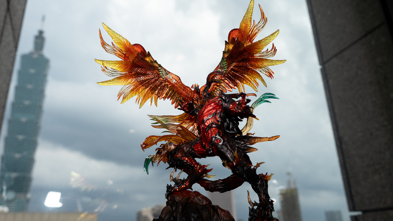 《最終幻想16》限量典藏版開箱 鳳凰大戰伊芙利特！