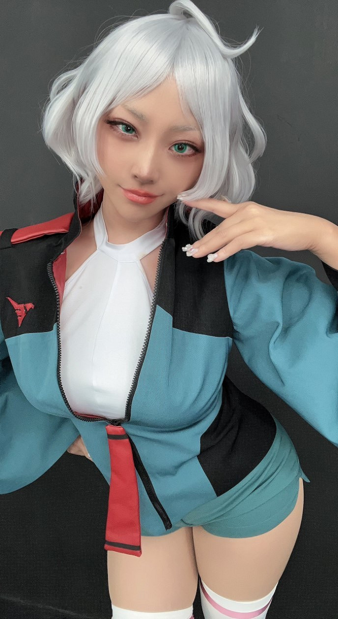 超還原！島國小姐姐COS《高達:水星的魔女》塞西莉亞