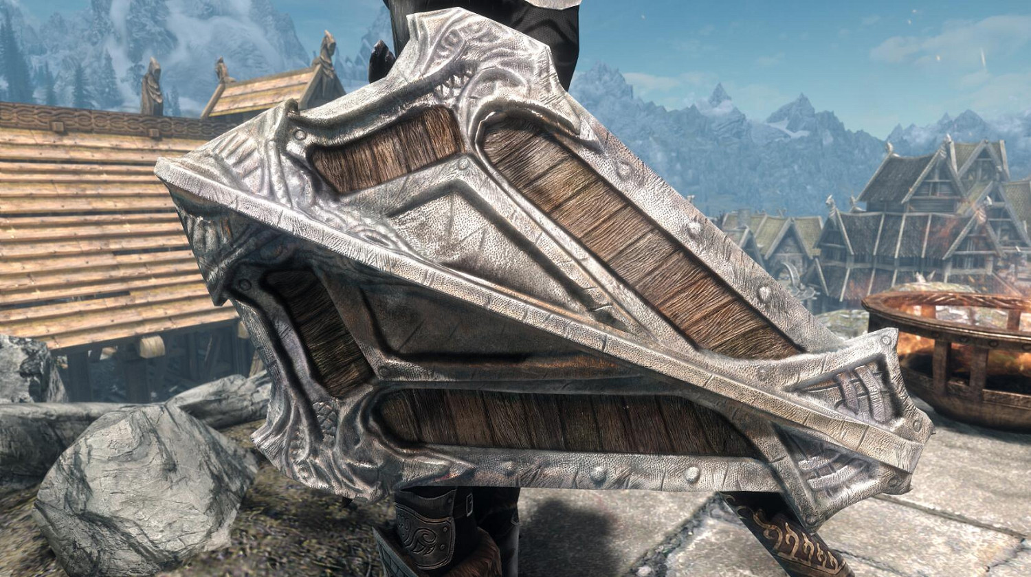 《上古卷軸V：無界天際》全新4K材質包：改善所有盾牌畫質