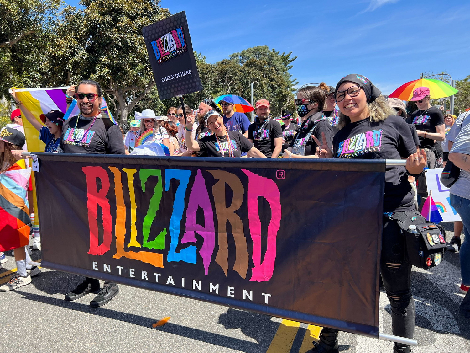 偉大的暴雪!暴雪員工集體為LGBTQ+瘋狂喝彩 笑容燦爛!