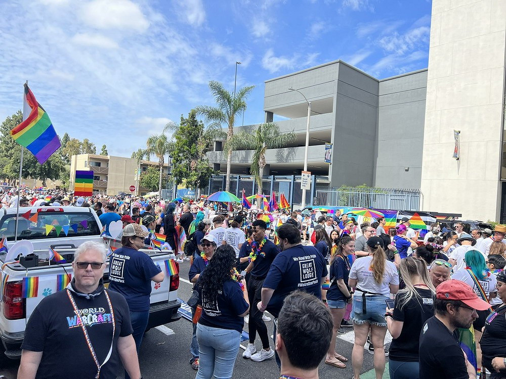 偉大的暴雪!暴雪員工集體為LGBTQ+瘋狂喝彩 笑容燦爛!