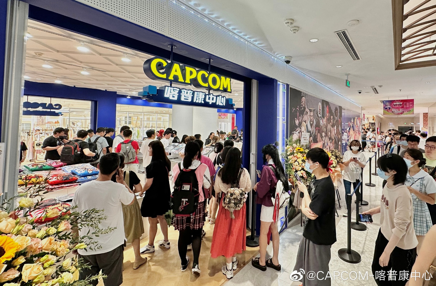 卡普空上海店今日開業!曝周邊卡在海關 店內商品不足 卡普空上海店今日開業!曝周邊卡在海關 店內商品不足