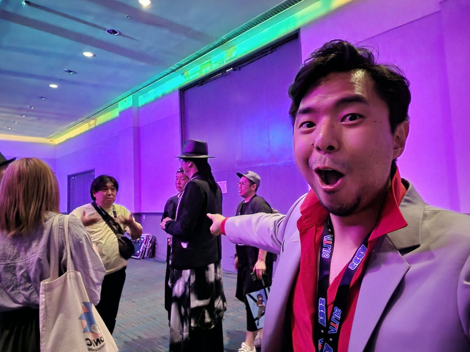 《人中之龍8》桐生一馬日英文配音演員見面：合影比心心