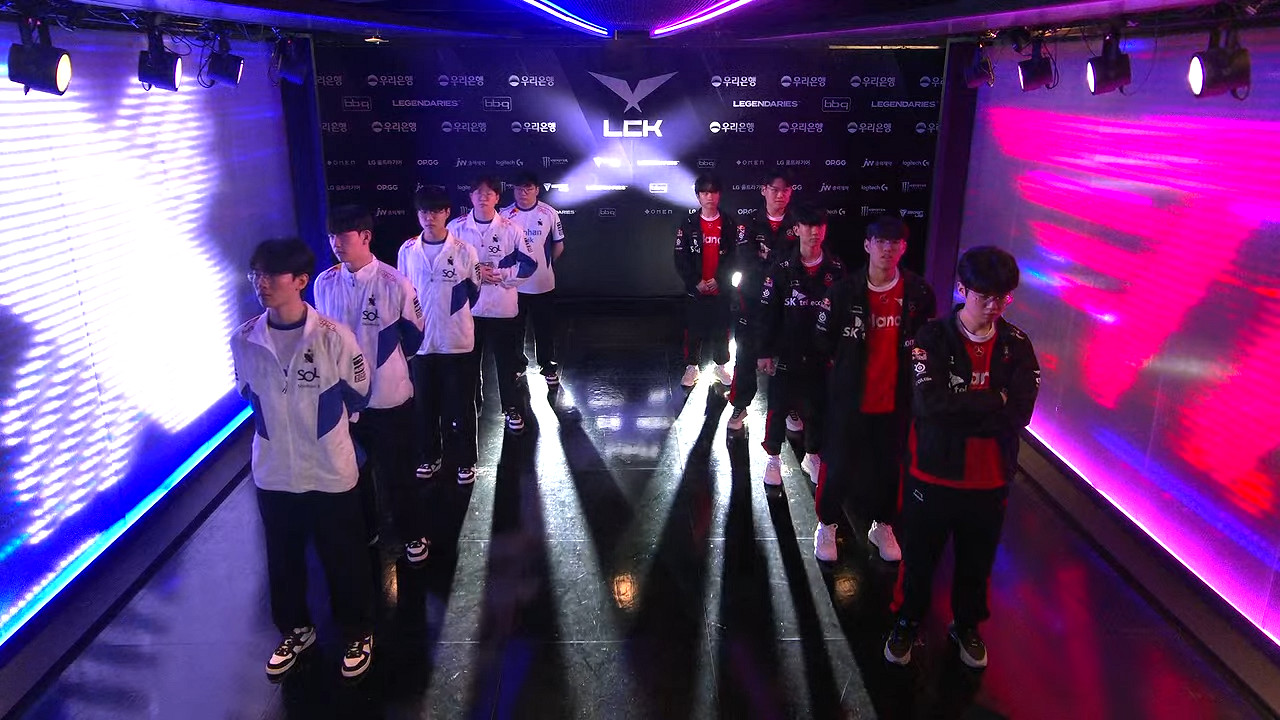 《英雄聯盟》傳奇選手Faker因右臂受傷今日起暫時休養