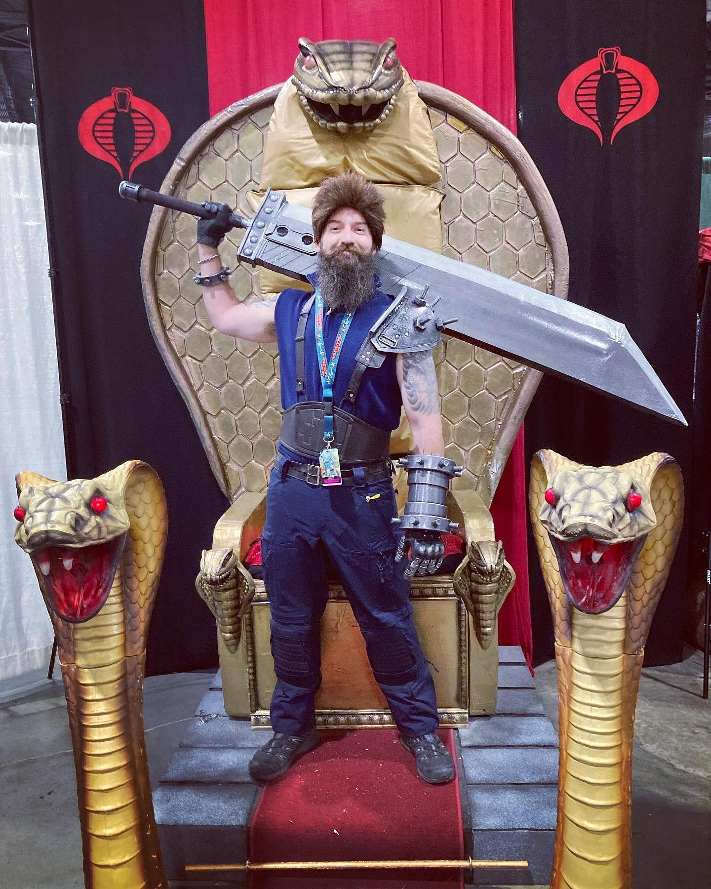 《最終幻想7》真愛粉自製了原版中克勞德的全部16把劍