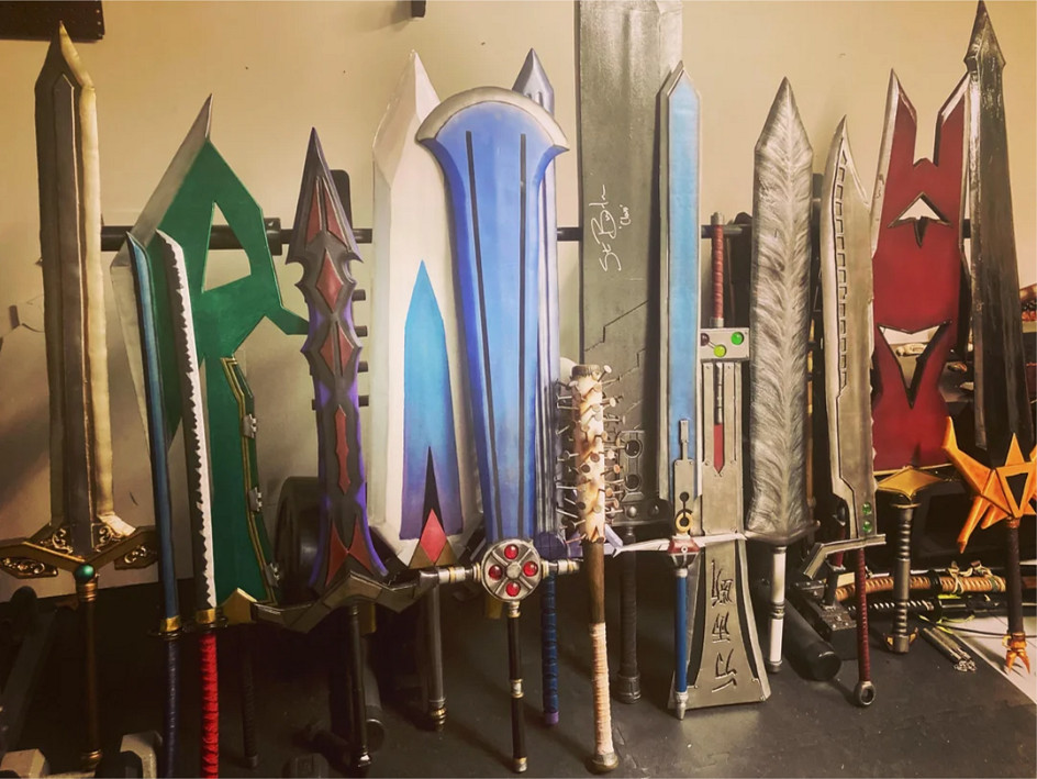 《最終幻想7》真愛粉自製了原版中克勞德的全部16把劍