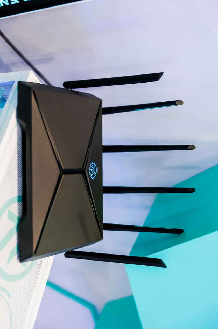 ROG x EVA聯名新品亮相BW 2023 神裝降臨,競化紀元 ROG x EVA聯名新品亮相BW 2023 神裝降臨,競化紀元