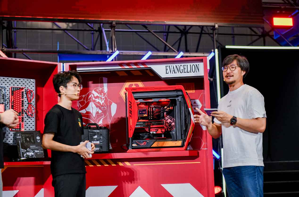 ROG x EVA聯名新品亮相BW 2023 神裝降臨,競化紀元 ROG x EVA聯名新品亮相BW 2023 神裝降臨,競化紀元