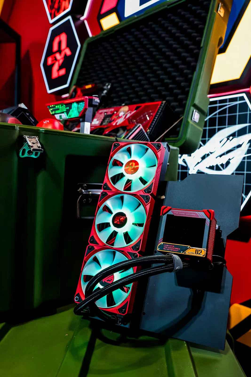 ROG x EVA聯名新品亮相BW 2023 神裝降臨,競化紀元 ROG x EVA聯名新品亮相BW 2023 神裝降臨,競化紀元