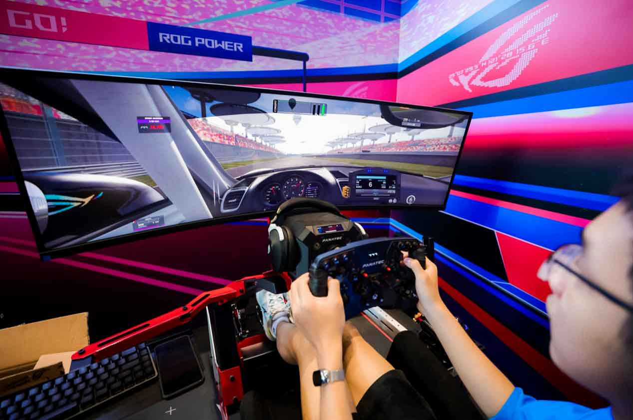 ROG x EVA聯名新品亮相BW 2023 神裝降臨,競化紀元 ROG x EVA聯名新品亮相BW 2023 神裝降臨,競化紀元