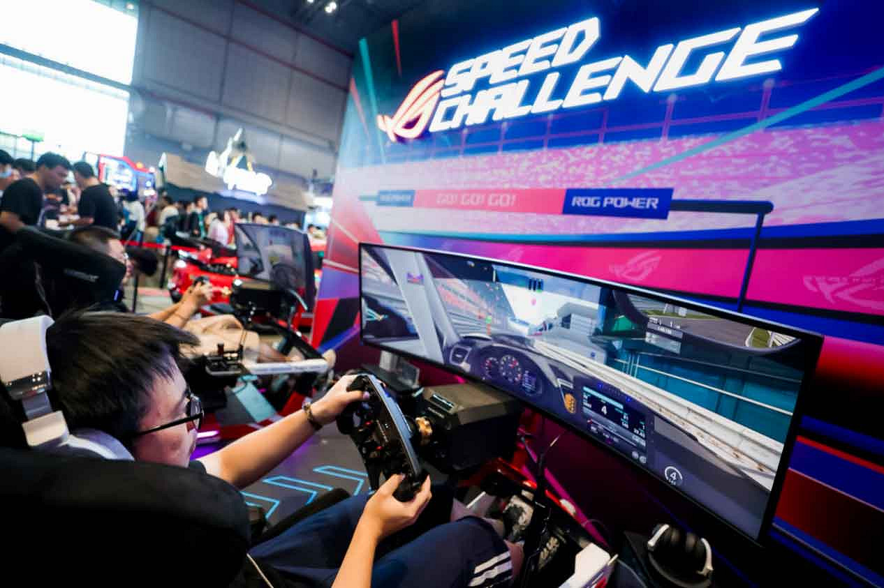 ROG x EVA聯名新品亮相BW 2023 神裝降臨,競化紀元 ROG x EVA聯名新品亮相BW 2023 神裝降臨,競化紀元