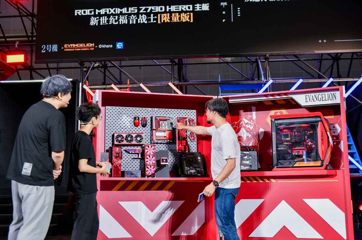 ROG x EVA聯名新品亮相BW 2023 神裝降臨,競化紀元 ROG x EVA聯名新品亮相BW 2023 神裝降臨,競化紀元