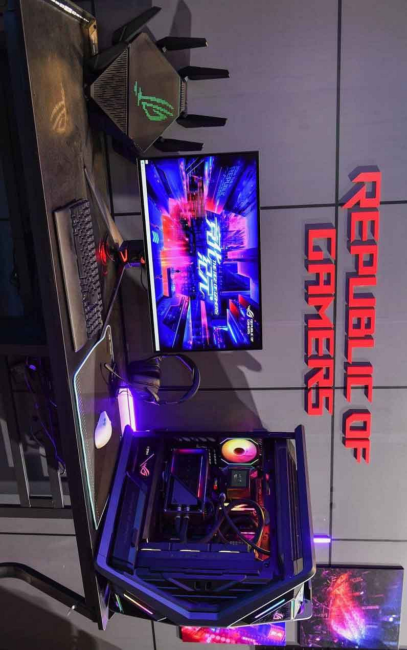ROG x EVA聯名新品亮相BW 2023 神裝降臨,競化紀元 ROG x EVA聯名新品亮相BW 2023 神裝降臨,競化紀元