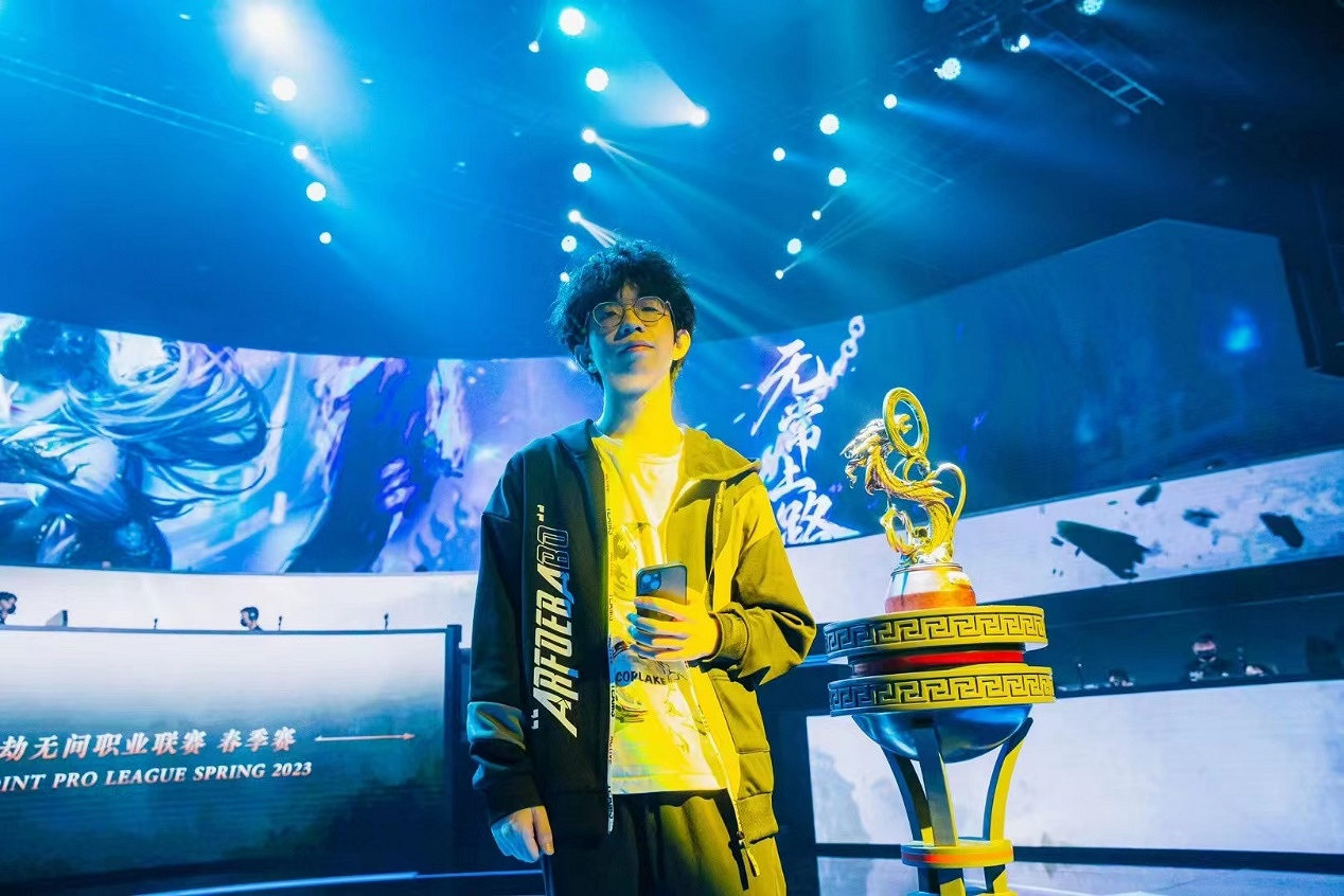 專訪:《永劫無間》主播香香—退役的單打王 專訪:《永劫無間》主播香香—退役的單打王