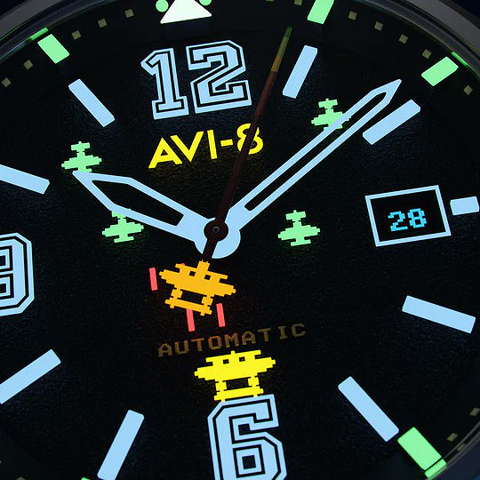 卡普空經典街機飛行射擊遊戲《1942》推出聯名款手表