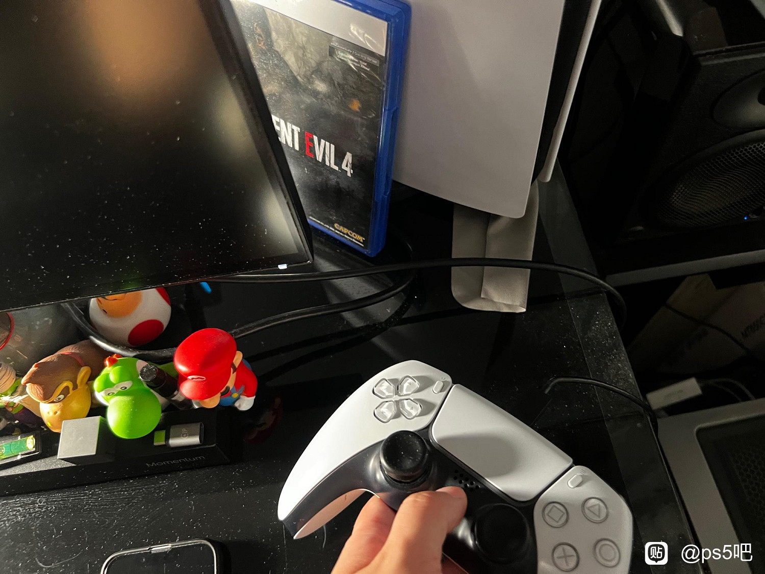 玩家在雷雨天玩PS5：機器疑似遭雷擊損壞無法開機