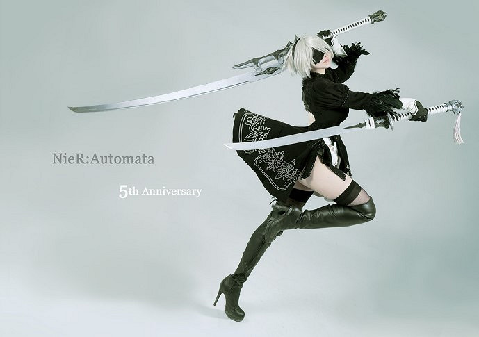 島國美女COS《尼爾》2B小姐姐 歐派大長腿超還原！