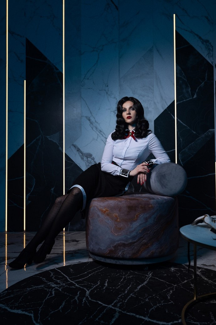 國外小姐姐Cos《生化奇兵》伊麗莎白 黑絲長腿超性感