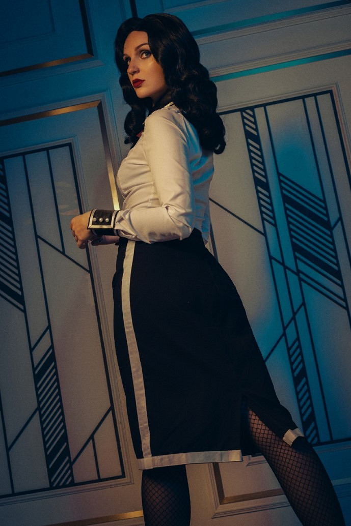 國外小姐姐Cos《生化奇兵》伊麗莎白 黑絲長腿超性感