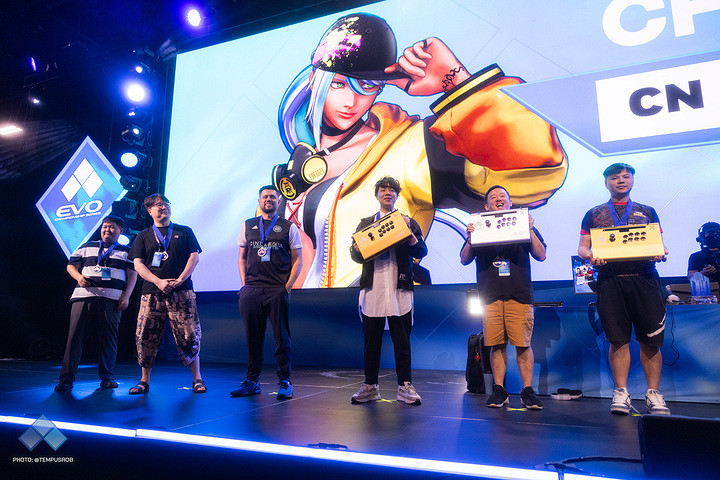 “王者歸來”！EVO 2023《格鬥天王15》中國選手小孩奪冠