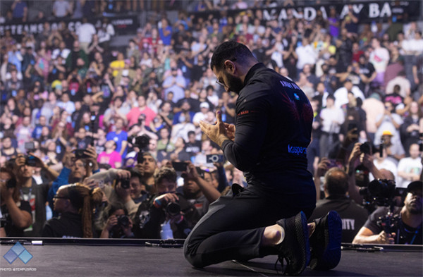 EVO2023《快打旋風6》冠軍誕生:怒鳥不負眾望奪冠! EVO2023《快打旋風6》冠軍誕生:怒鳥不負眾望奪冠!