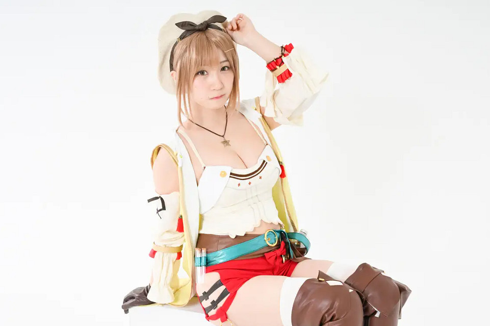 伊織萌COS《萊莎的鍊金工坊》萊莎照公開 紀念遊戲動畫化