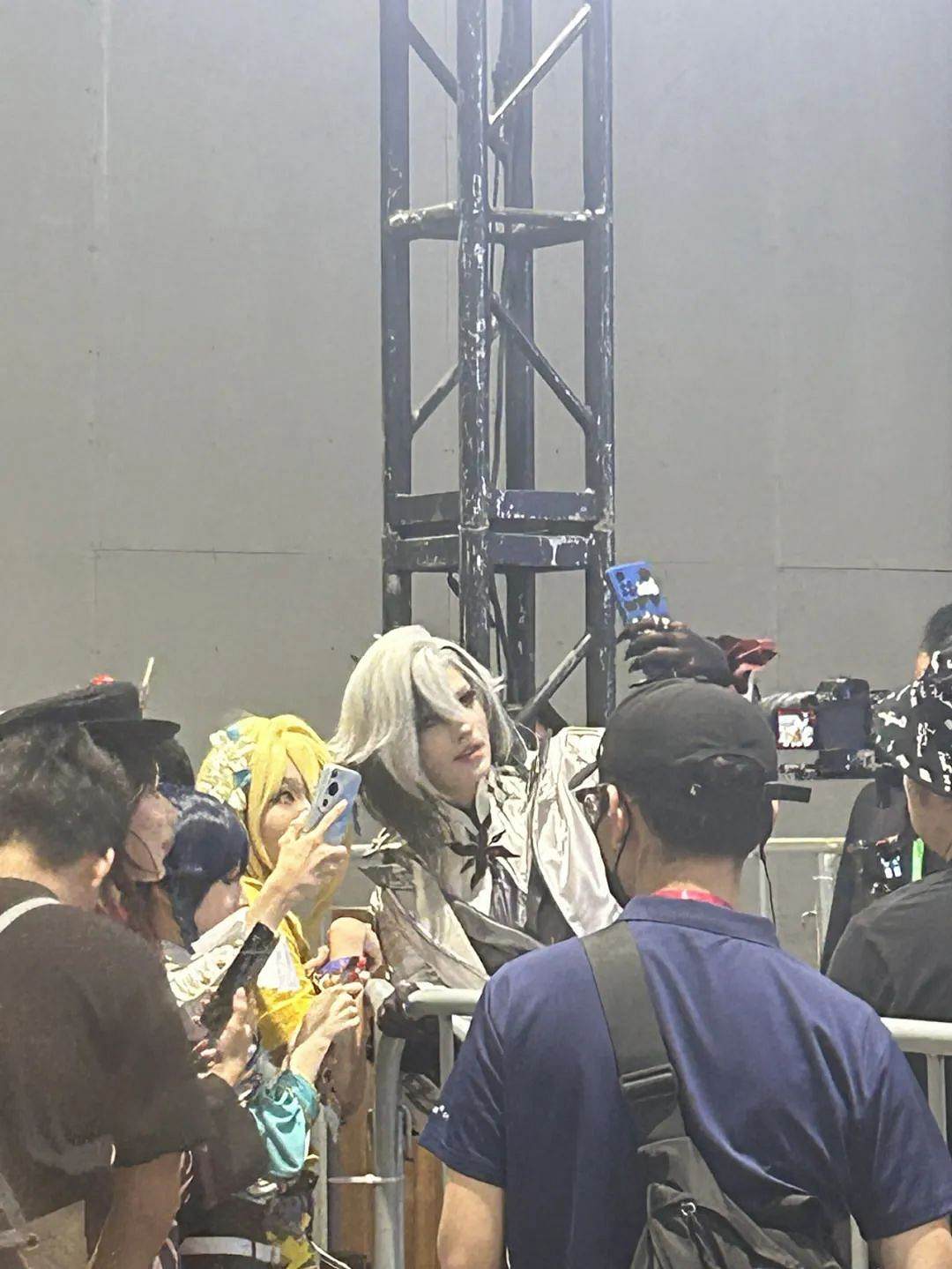 怎麽回事,我好像真穿越到《原神》裡了! 怎麽回事,我好像真穿越到《原神》裡了!