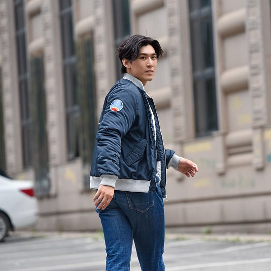 《星空》主題夾克中國開賣!限量發售竟只賣729元 《星空》主題夾克中國開賣!限量發售竟只賣729元