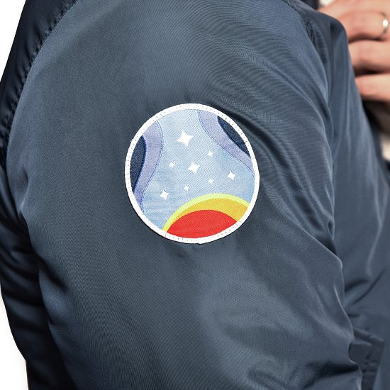 《星空》主題夾克中國開賣!限量發售竟只賣729元 《星空》主題夾克中國開賣!限量發售竟只賣729元