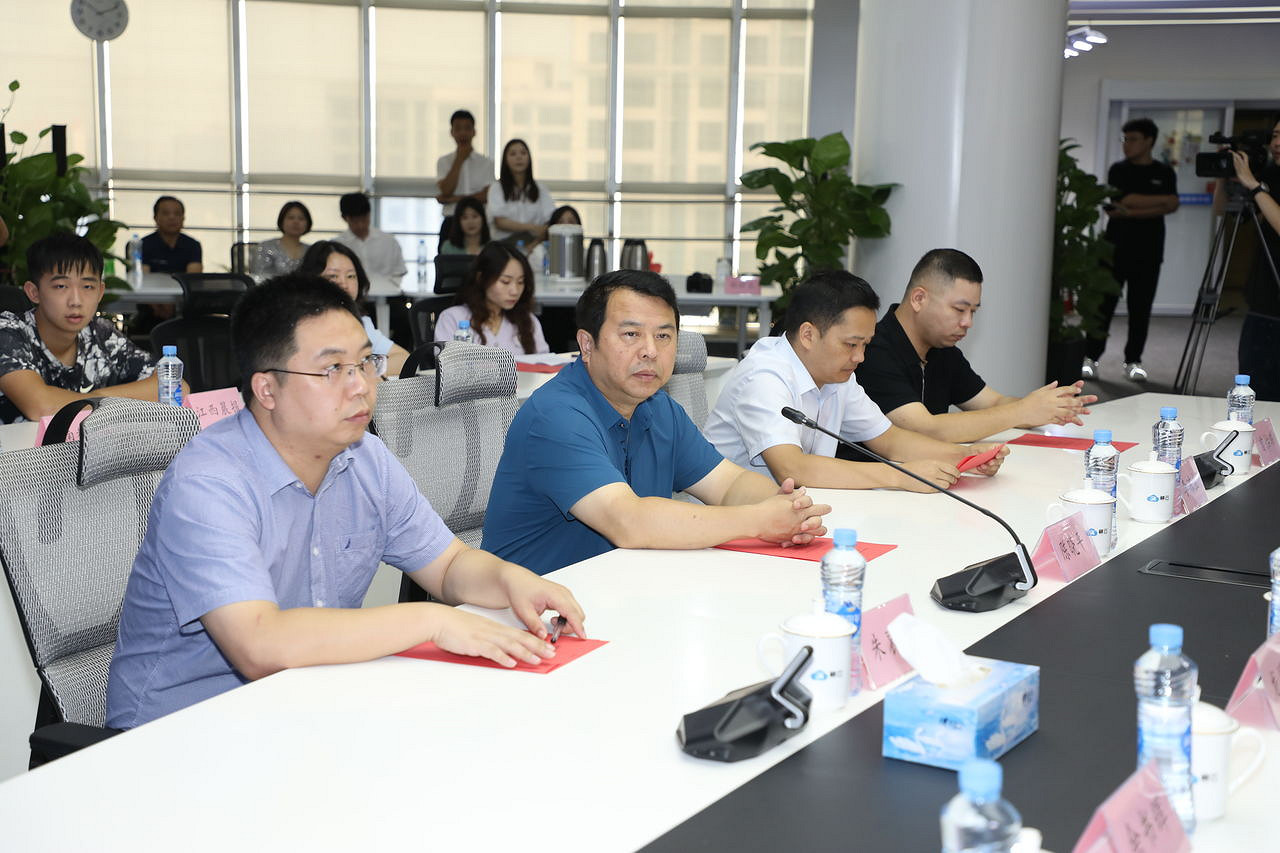 拚競技 潮文化 興消費——來江西，赴一場電競與動漫嘉年華