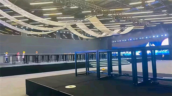 網友曝光《黑神話：悟空》線下試玩場地照：正在搭建