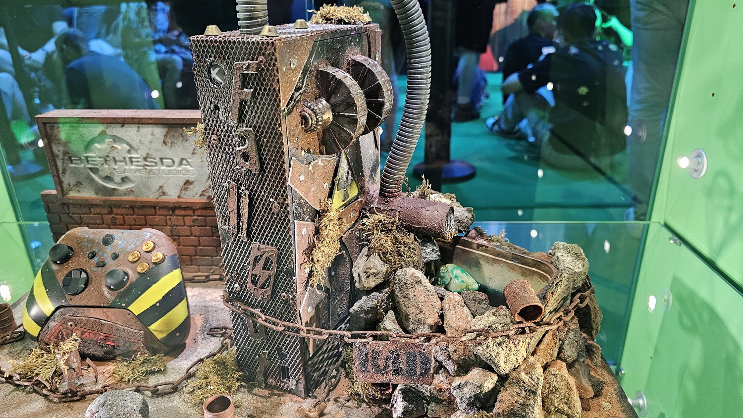 帥炸了！《輻射》主題Xbox手把和主機亮相2023科隆展