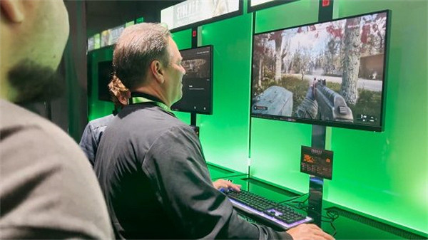 太尷尬！陶德圍觀上司斯賓塞玩《潛行者2》卻見他秒掛