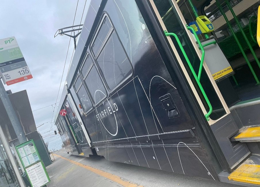 好酷！玩家在澳大利亞發現B社《星空》主題電車！